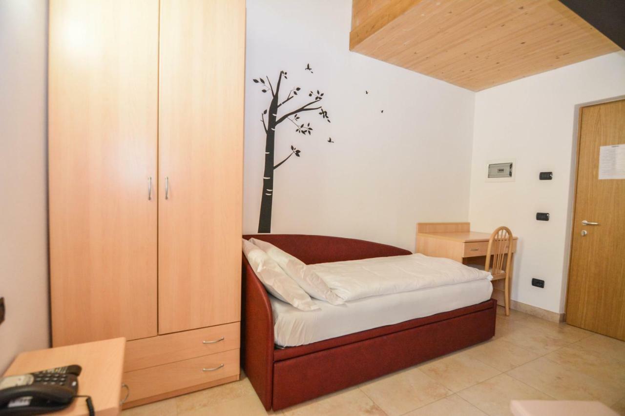 Alpieve Albergo Pieve Pieve Di Ledro Exterior photo